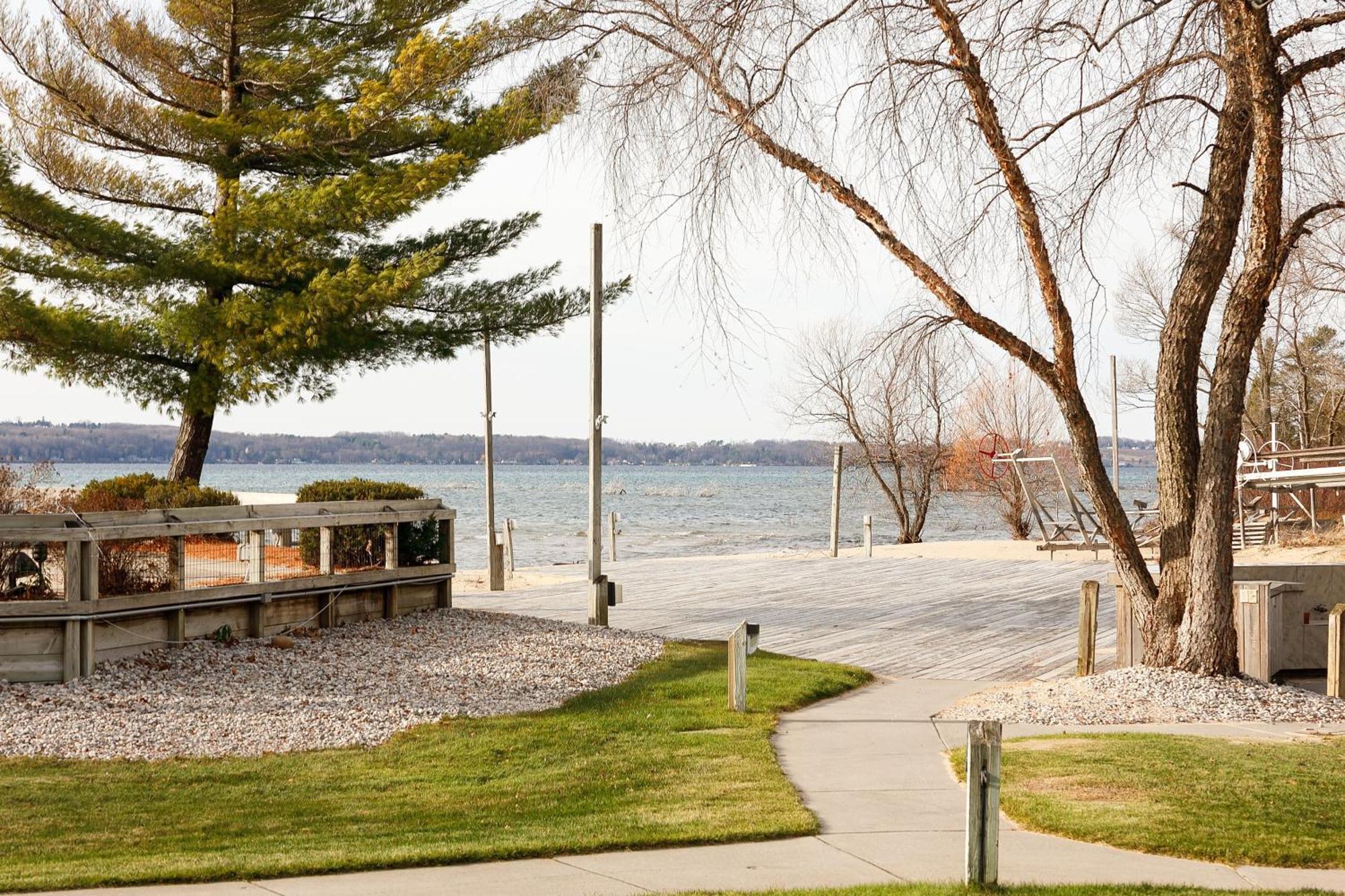 Gorgeous 2 Bedroom Lake View Condo トラバーズ・シティ エクステリア 写真